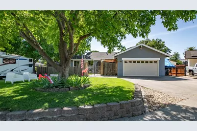 400 Corte Cadiz, Vacaville, CA 95688 - Photo 1