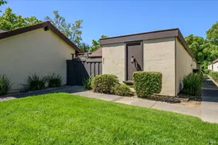 225 Fairoaks Dr, Vacaville, CA 95688 - Photo 1