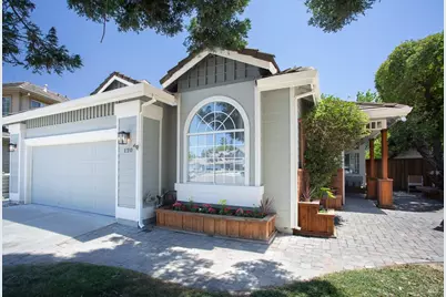 120 Victoria Court, Dixon, CA 95620 - Photo 1