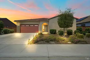 670 Wisteria Ln, Dixon, CA 95620 - Photo 1