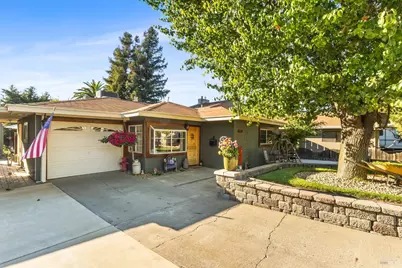613 N Adams Street, Dixon, CA 95620 - Photo 1