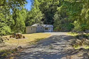 886 Montgomery Rd, Sebastopol, CA 95472 - Photo 1