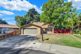 206 Amherst Ct, Vacaville, CA 95687 - Photo 1