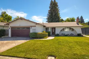 542 Crestview Dr, Vacaville, CA 95688 - Photo 1