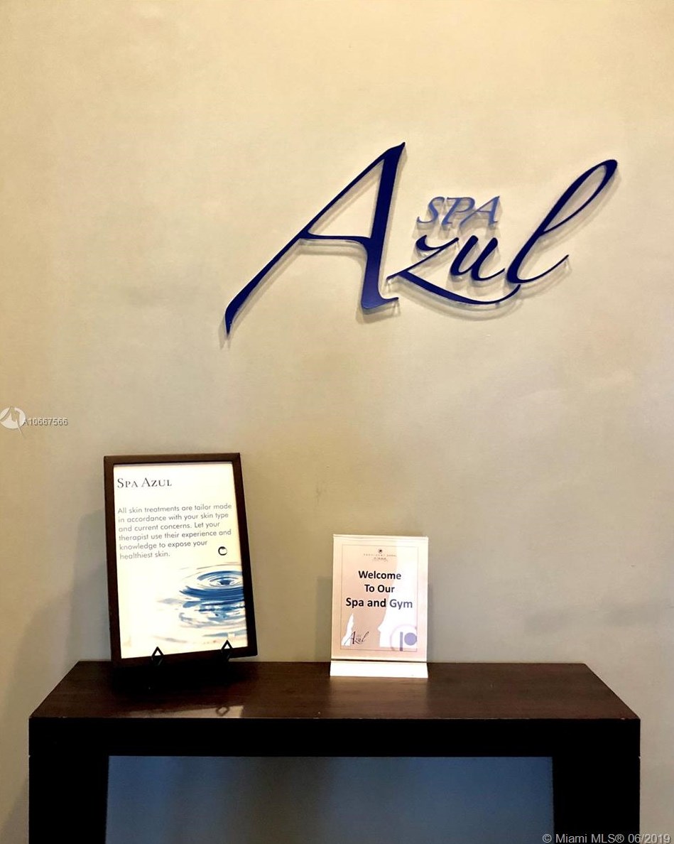 5300 87th Ave, Miami FL  33165-6737 exterior