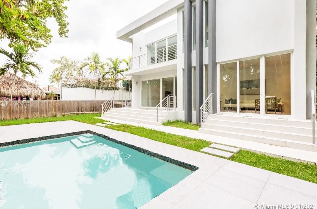 6200 Alton Rd, Miami, FL 33140-2029