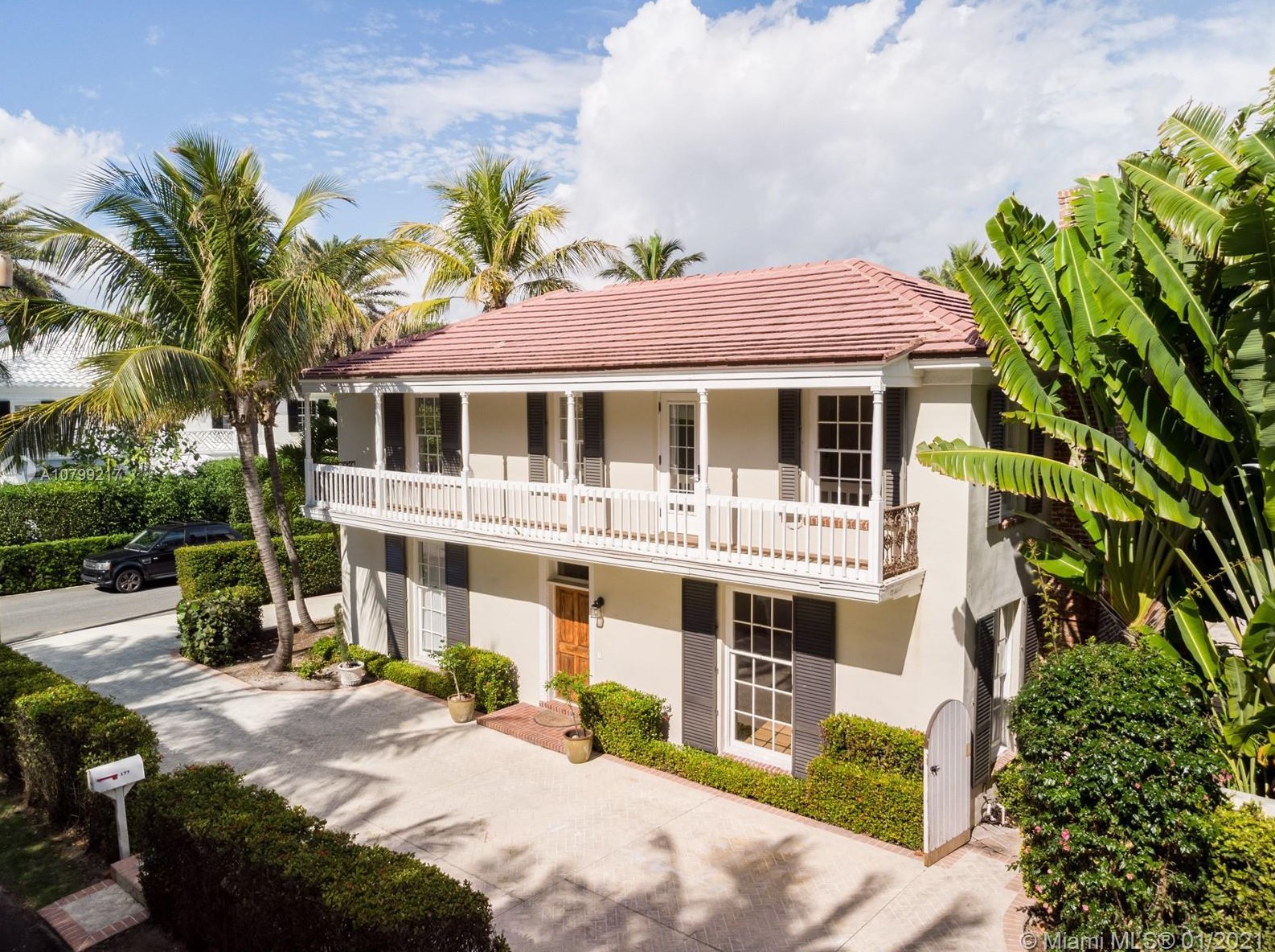 177 Queens Ln, Palm Beach, FL 33480