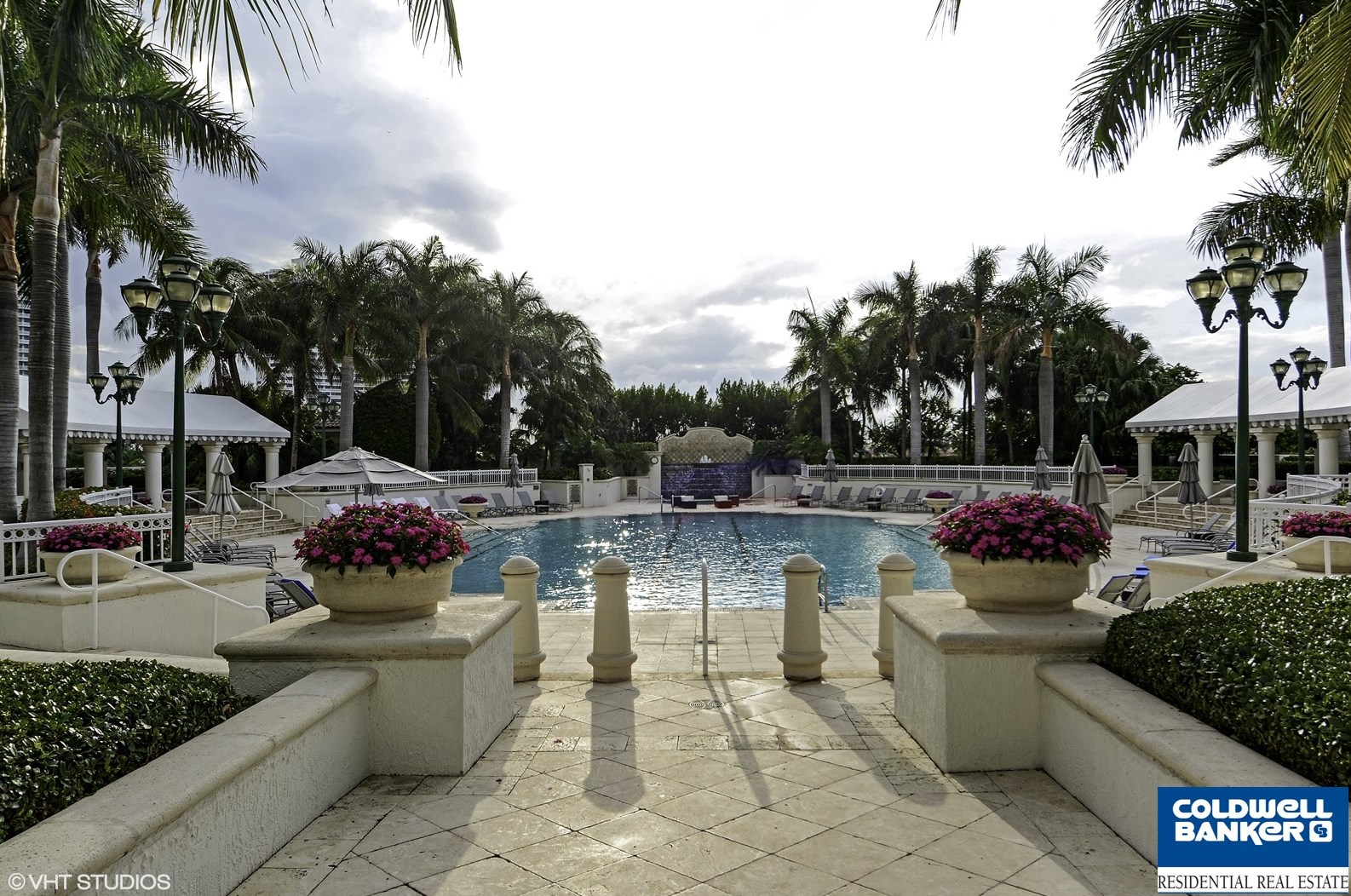 6000 Island Blvd, Miami FL 33160-3762 exterior