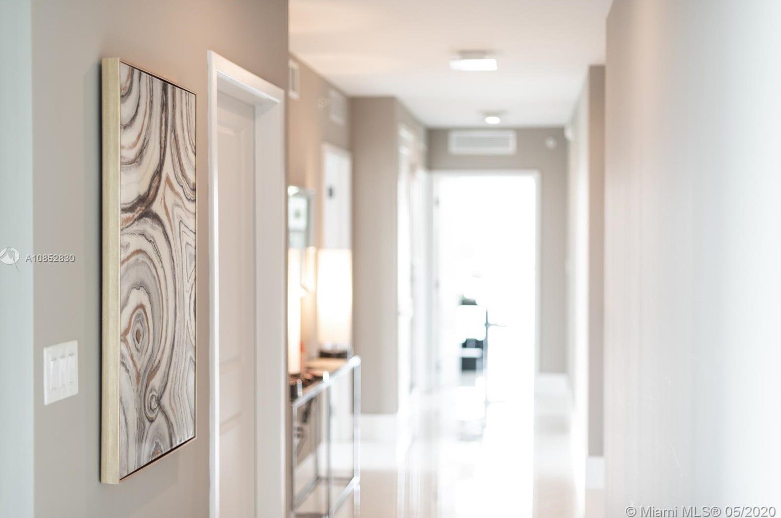 400 Sunny Isles Blvd, Miami FL 33160-4212 exterior