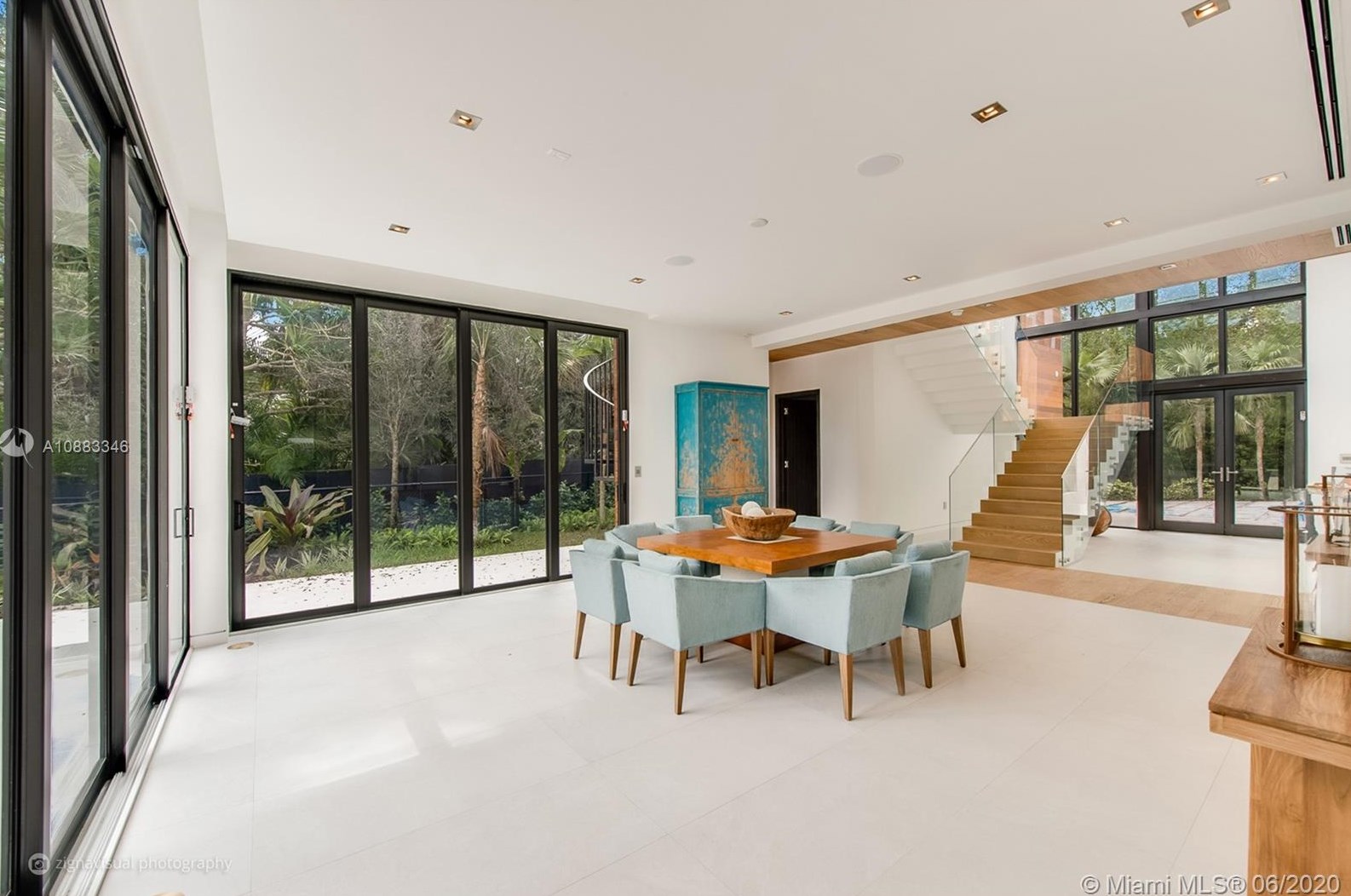 4131 37th Ave, Miami, FL 33142-4221