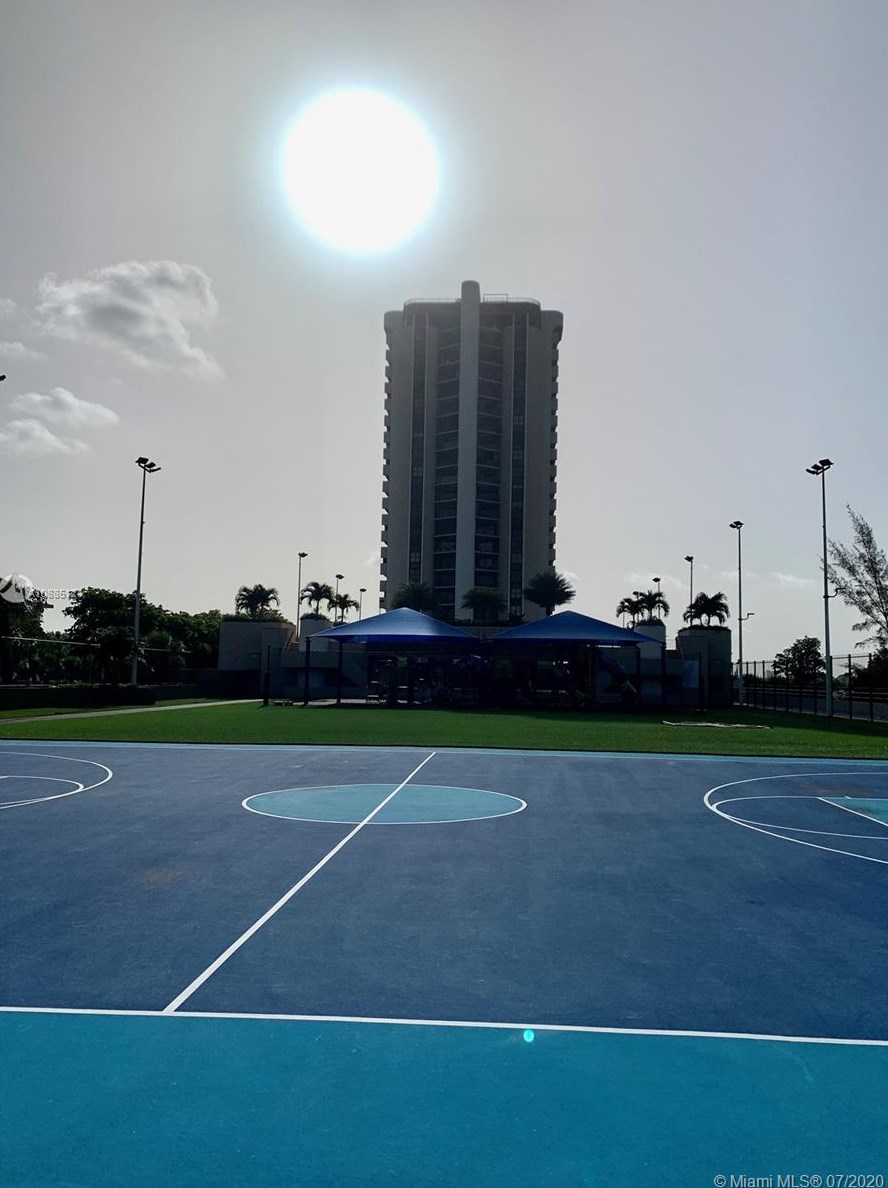 1800 114th St, Miami FL 33167-3520 exterior