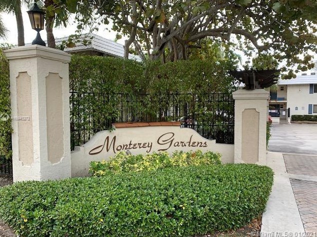 8615 68th Ct, Miami, FL 33143-7802