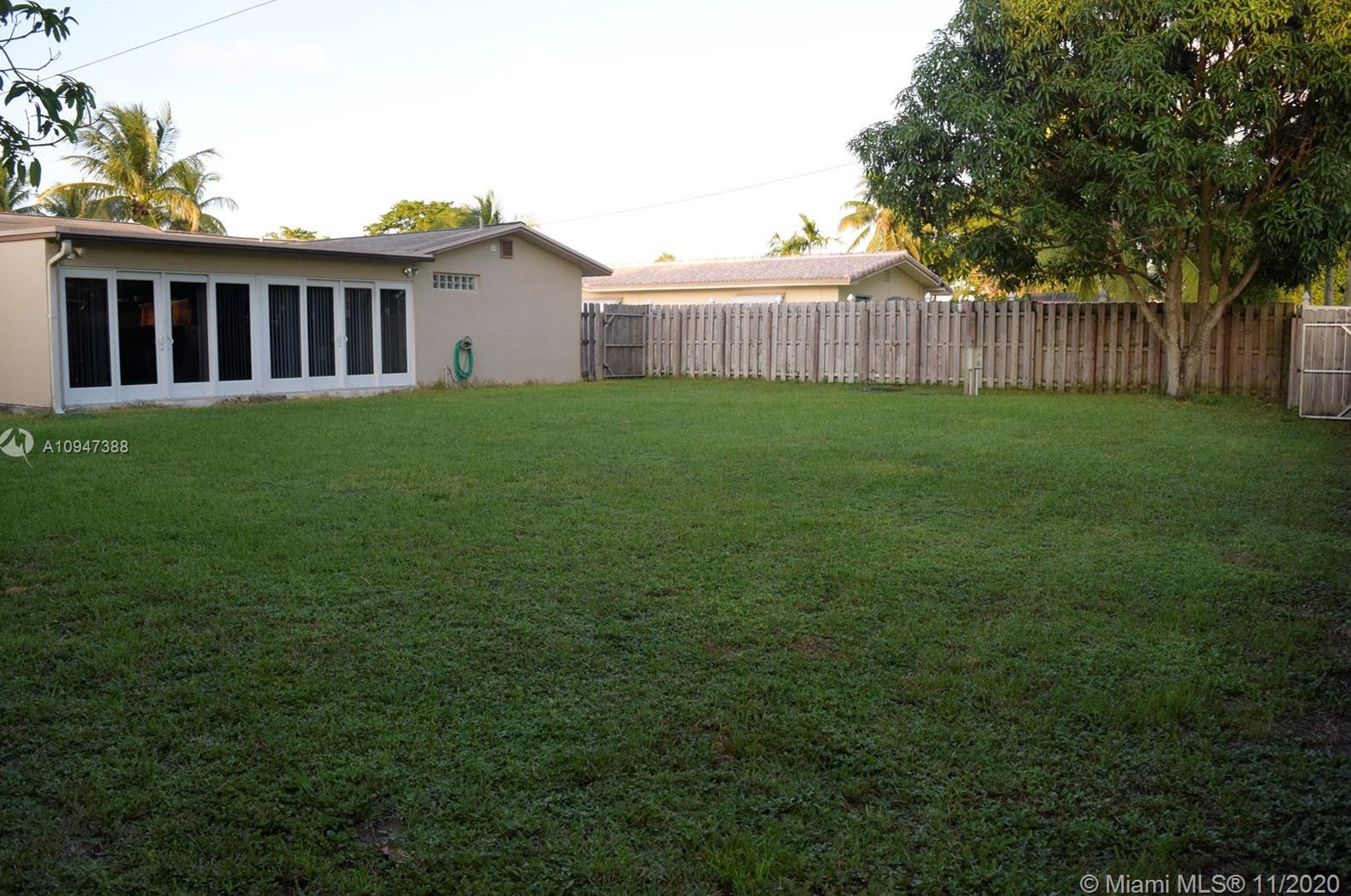 5018 Harrison St, Hollywood, FL 33021-7211