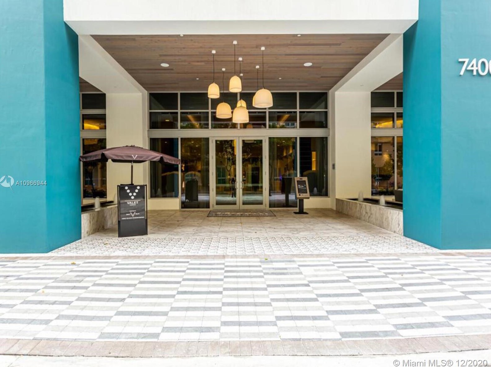 7400 N Kendall Dr #2201, Miami, FL 33156