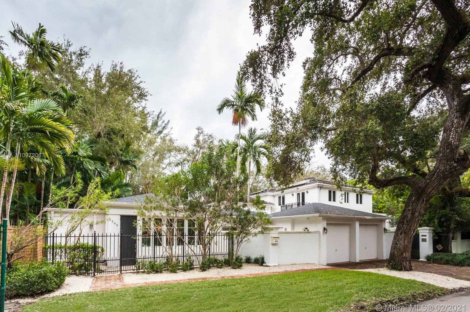 3561 Avocado Ave, Miami, FL 33133-6203