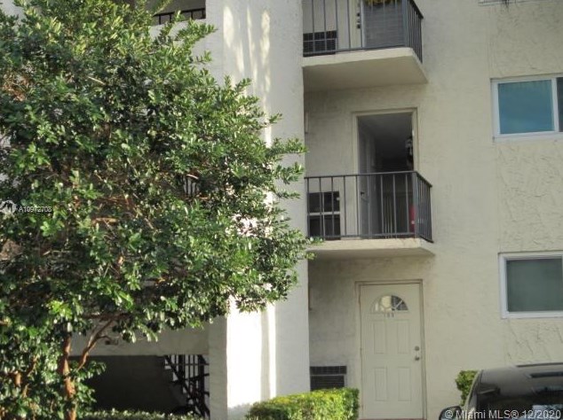 691 S Hollybrook Dr #201, Hollywood, FL 33025