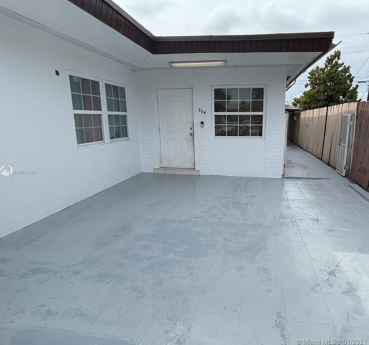 282 Northwest Blvd, Miami, FL 33126-4160