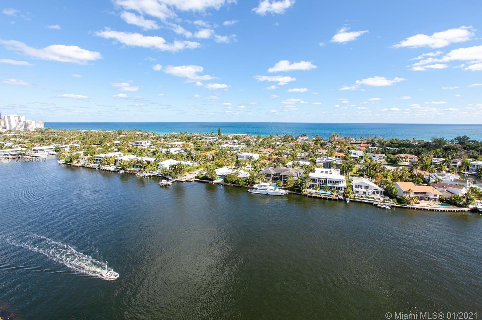 20201 E Country Club Dr #1802, Miami, FL 33180