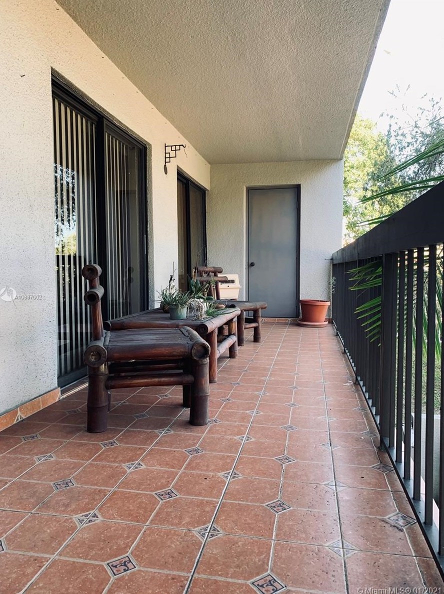 8810 132nd Pl, Miami FL 33186-1633 exterior