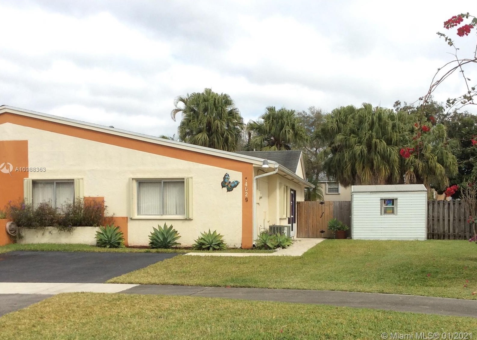 14629 96th Ter, Miami, FL 33186-6912