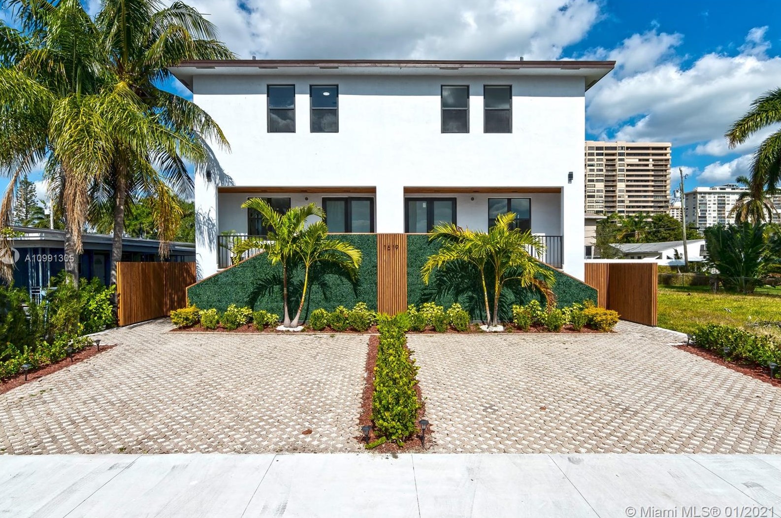 1619 109th St, Miami, FL 33161-7437