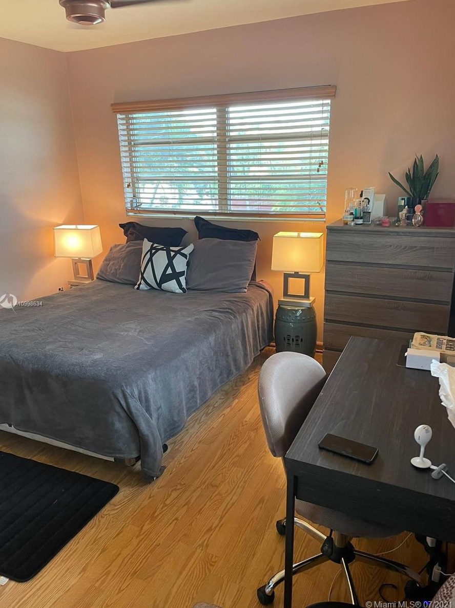 8725 137th Ave, Miami FL  33183-4077 exterior