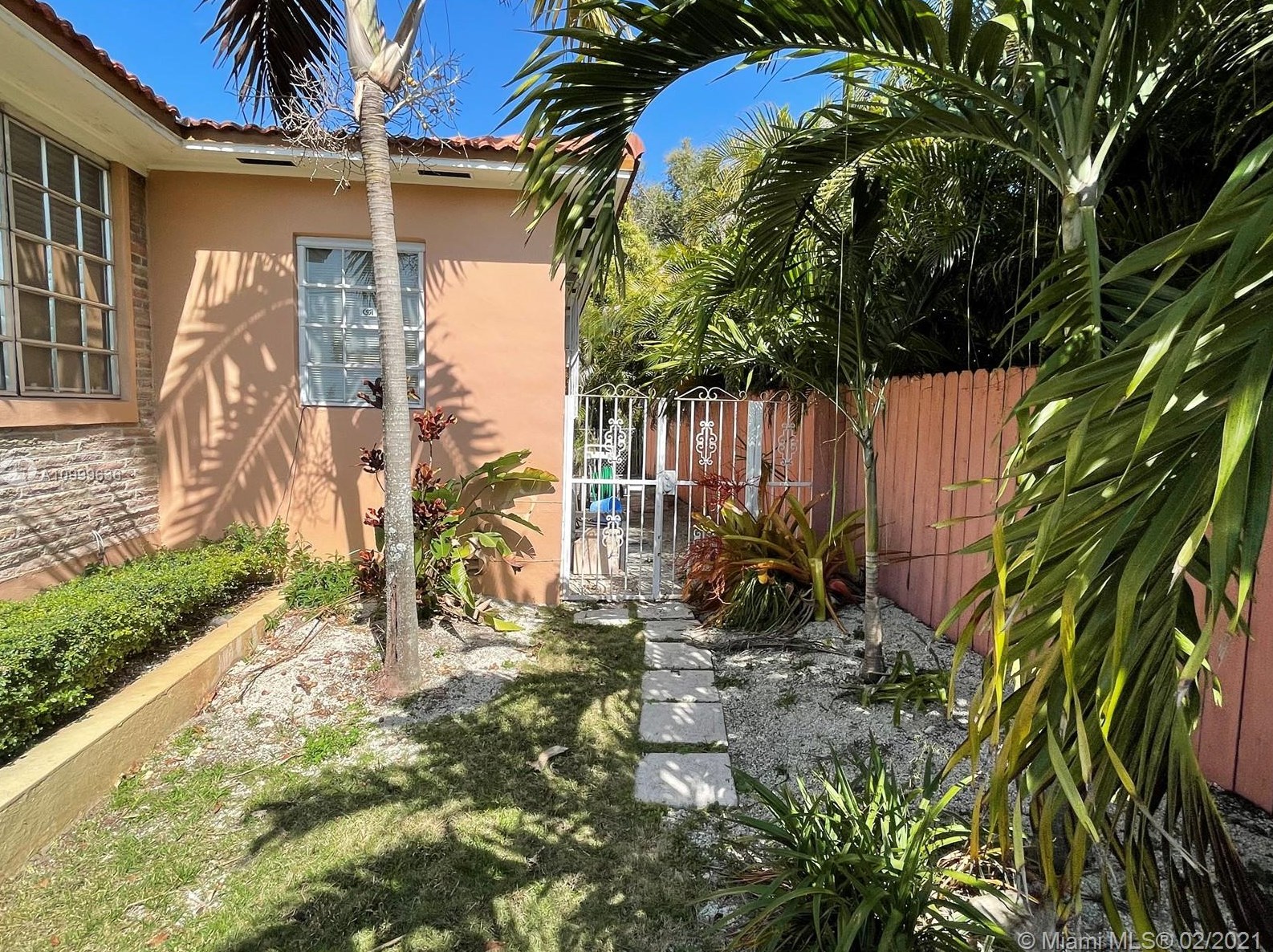 2145 23rd Ter, Miami, FL 33145-3720