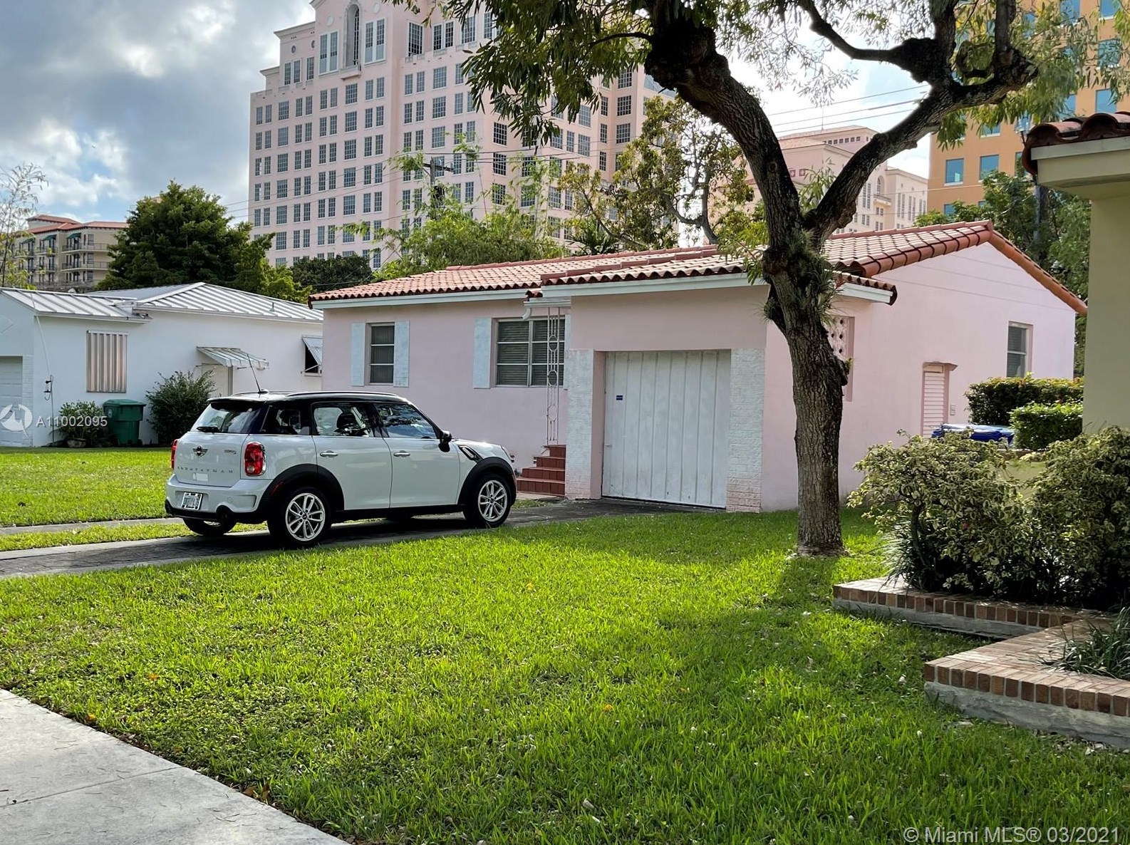 1910 36th Ct, Miami, FL 33145-1708