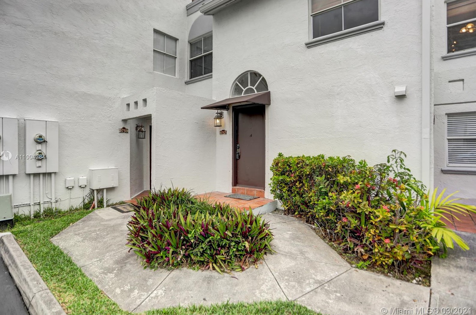 9757 48th Ter, Miami FL  33178-1984 exterior