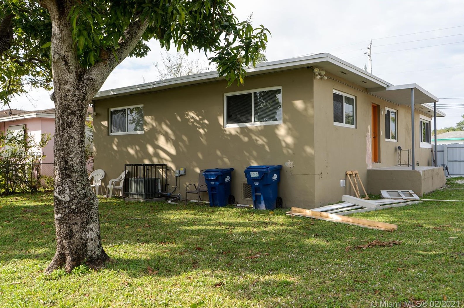 3010 50th St, Miami FL  33142-3423 exterior