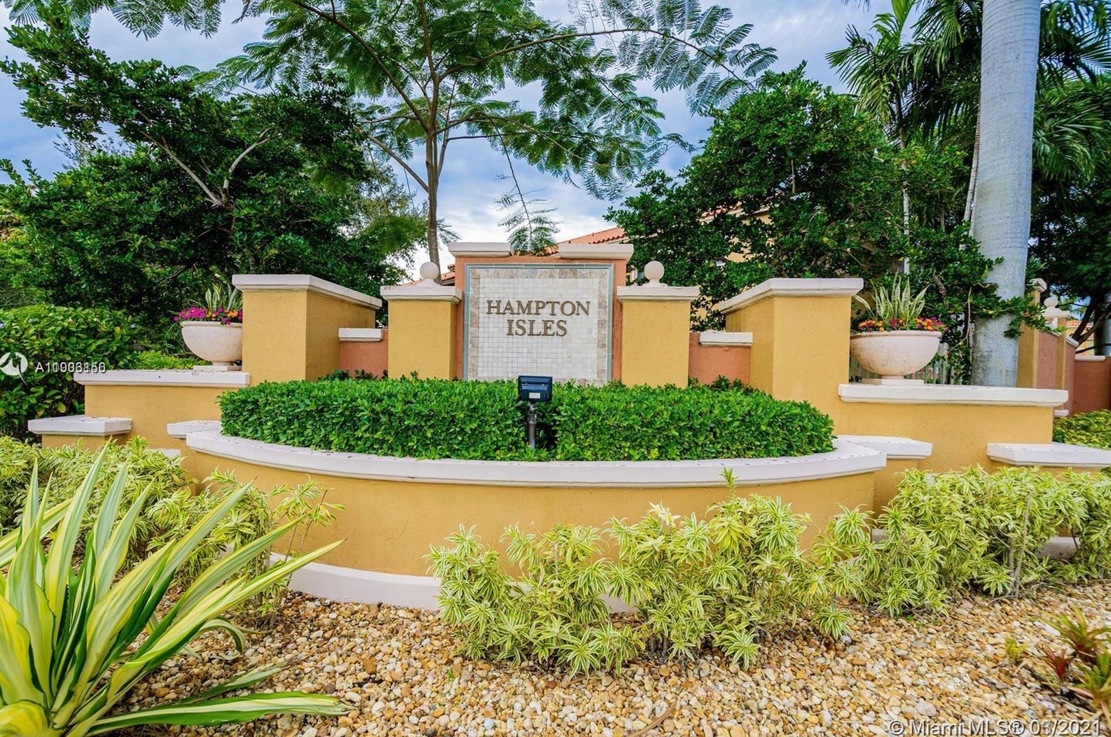 746 Sw 107th Ave #404, Hollywood, FL 33025