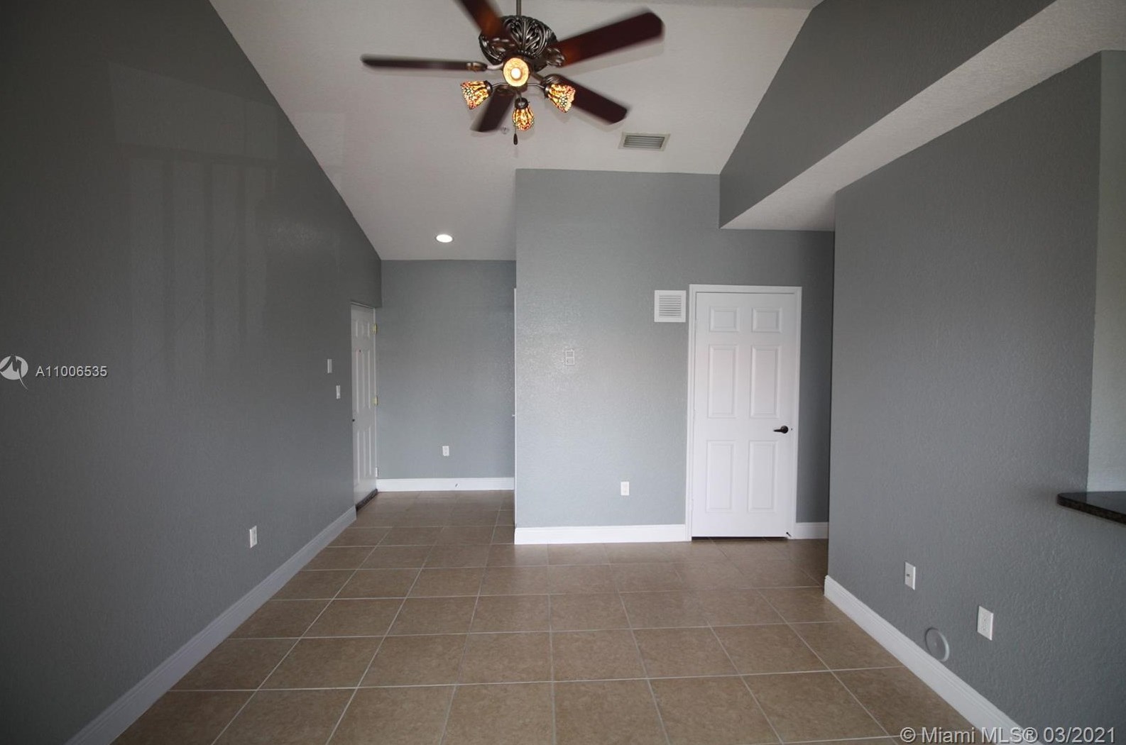 20930 Sw 87th Ave Apt 307, Miami, FL 33189