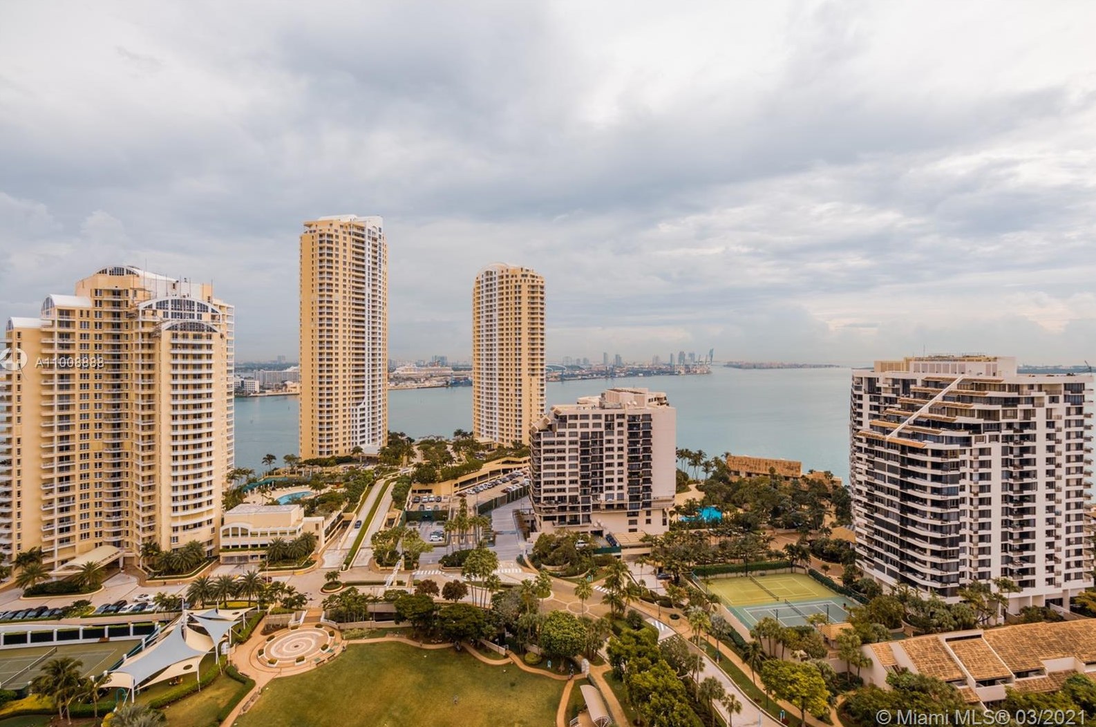 701 Brickell Key Blvd Apt 2510, Miami, FL 33131