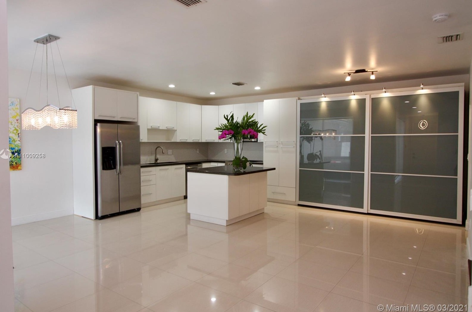 924 Doveplum Ct, Hollywood, FL 33019-4873