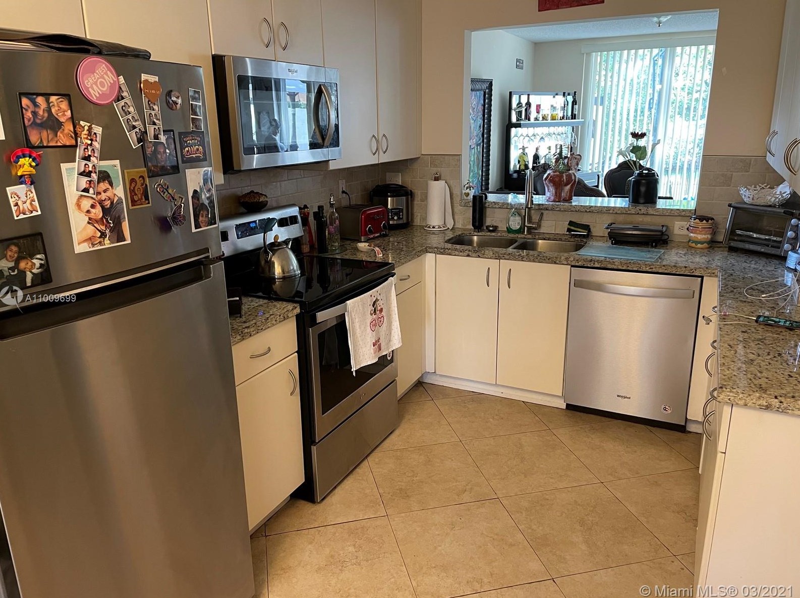 10224 44th Ter, Miami, FL 33178-2277