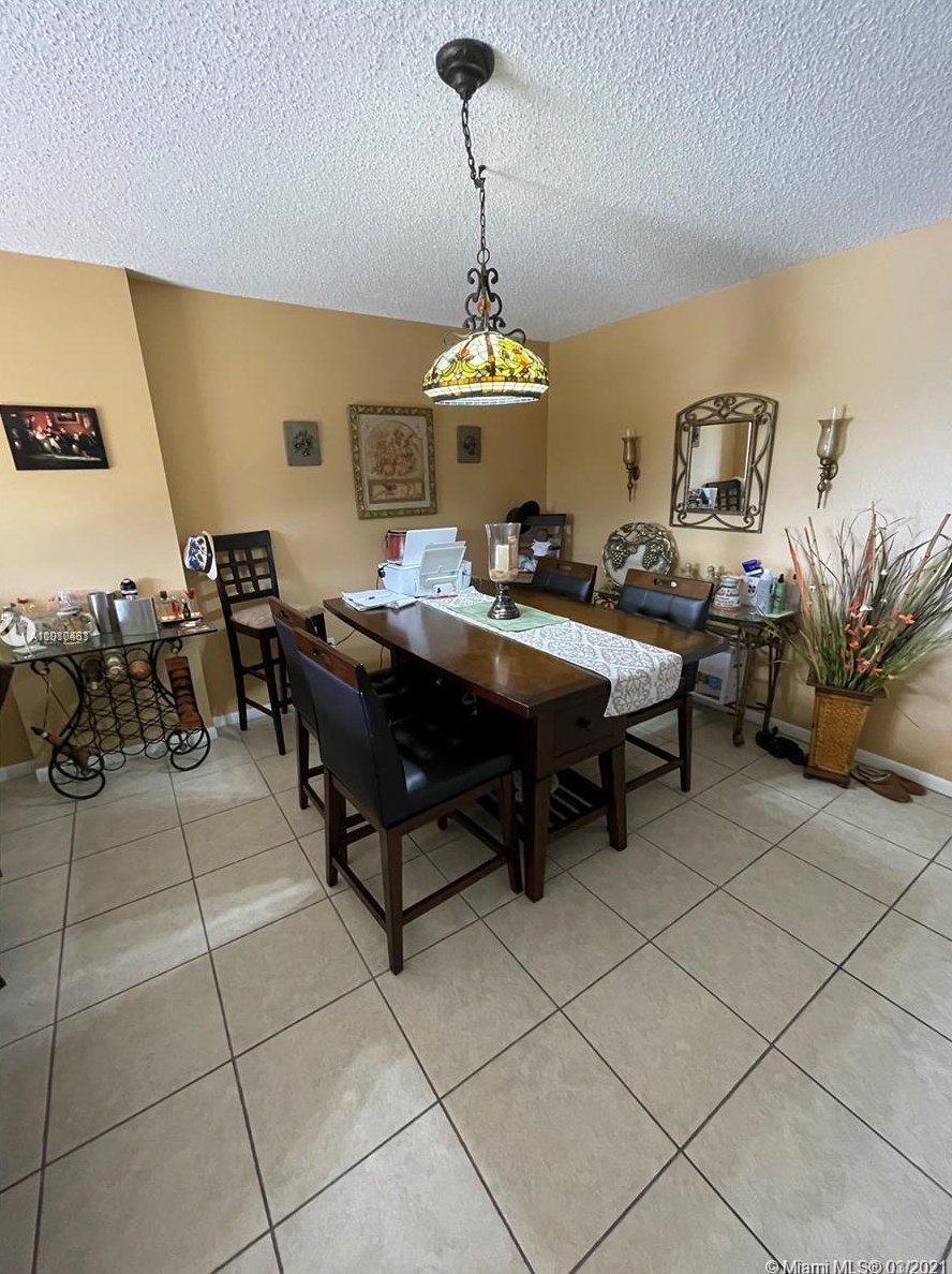 8240 Sw 210th St #214, Miami, FL 33189