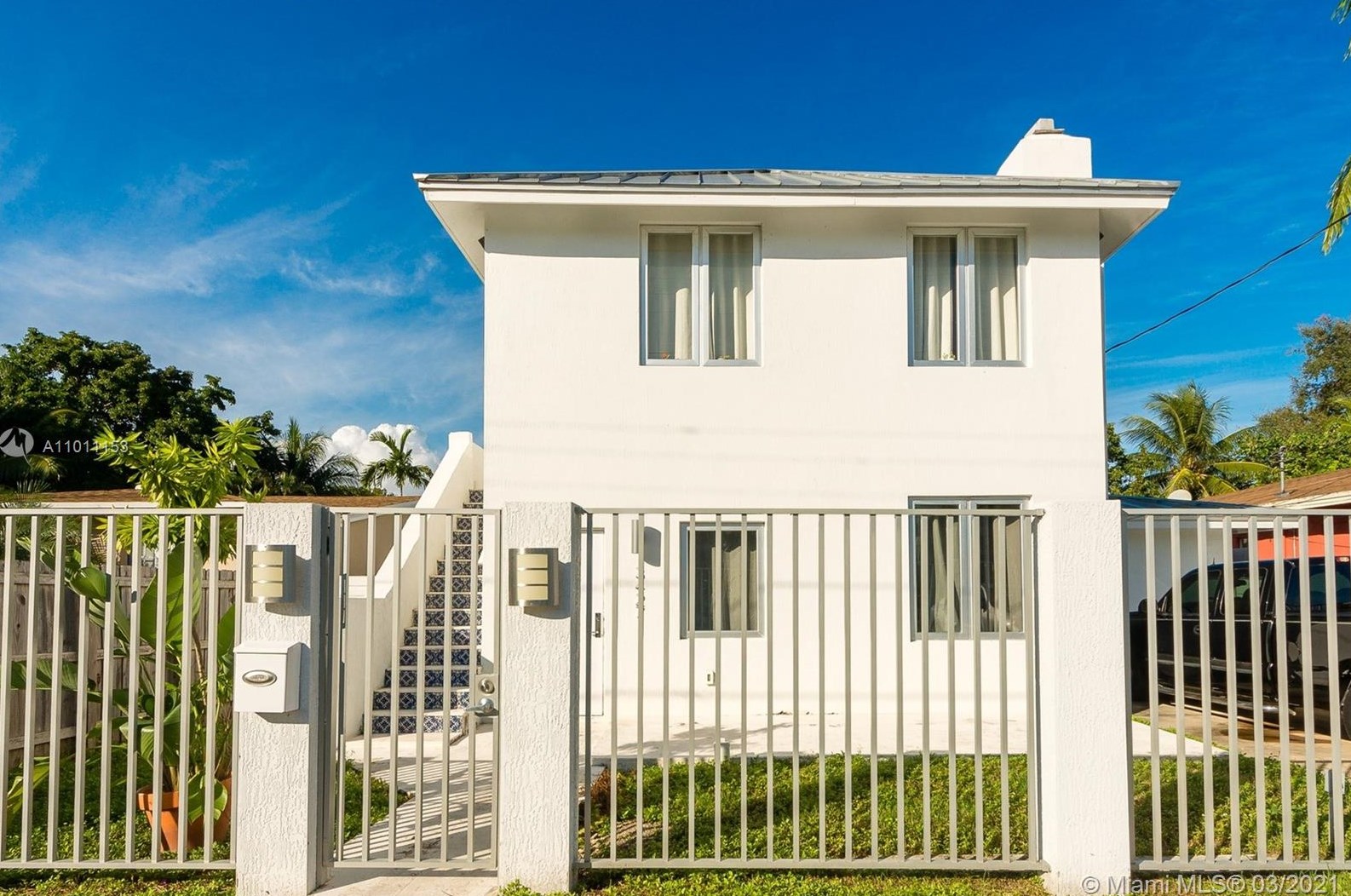 3427 Frow Ave, Miami FL  33133-5008 exterior