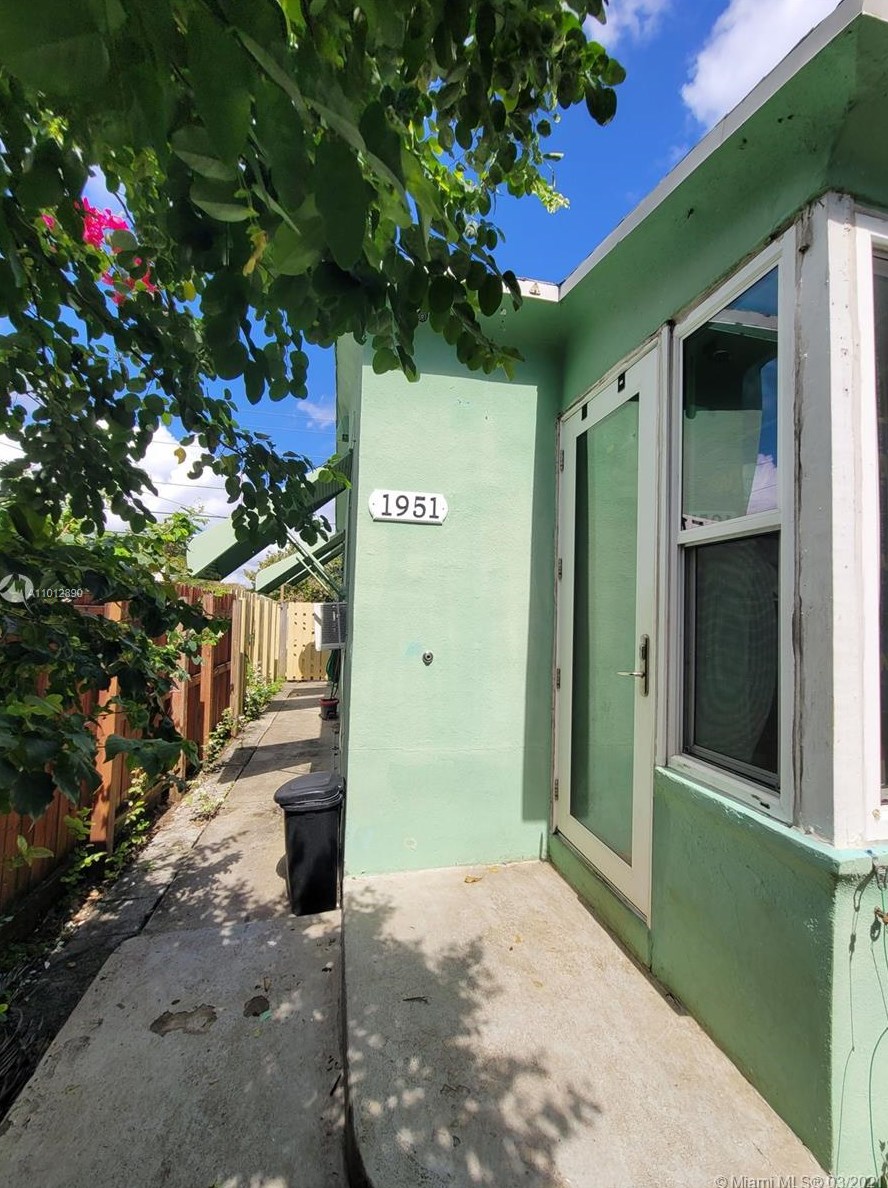 1951 Plunkett St, Hollywood, FL 33020-6349