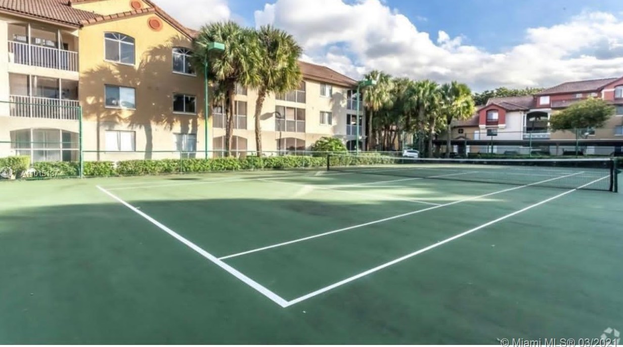 4555 Nw 99th Ave #102, Miami, FL 33178