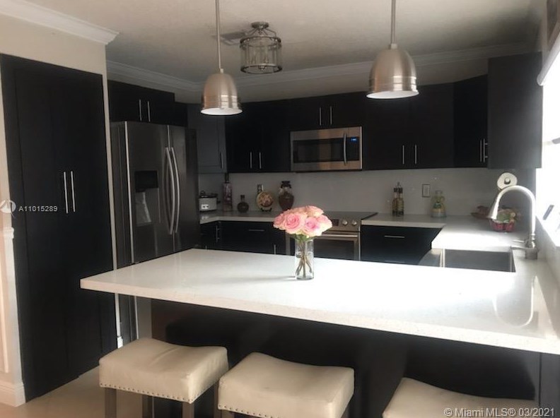 10033 162nd Pl, Miami, FL 33196-5908