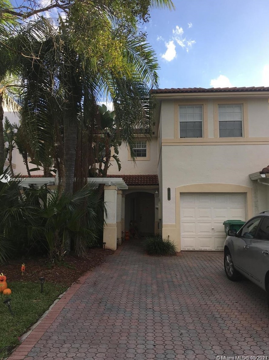 10990 62nd Ter, Miami FL  33178-2851 exterior