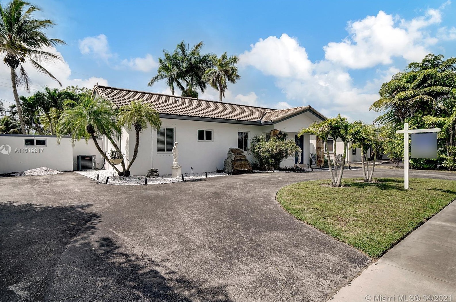 11260 48th St, Miami, FL 33165-6062