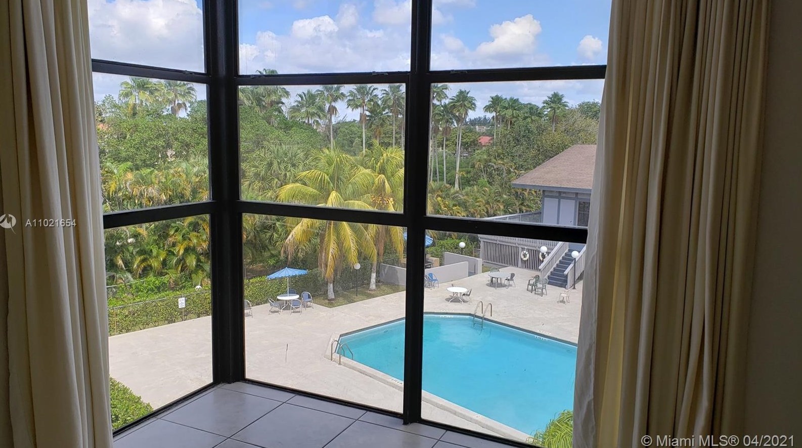 18000 Nw 68th Ave #414-a, Hialeah, FL