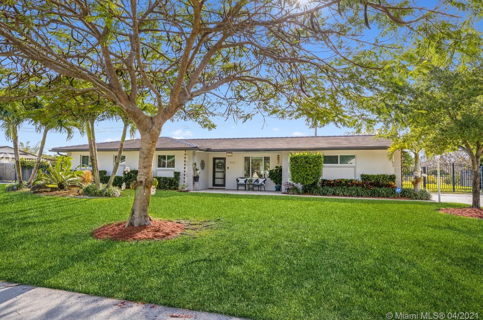 12140 99th Ave, Miami, FL 33176-4914