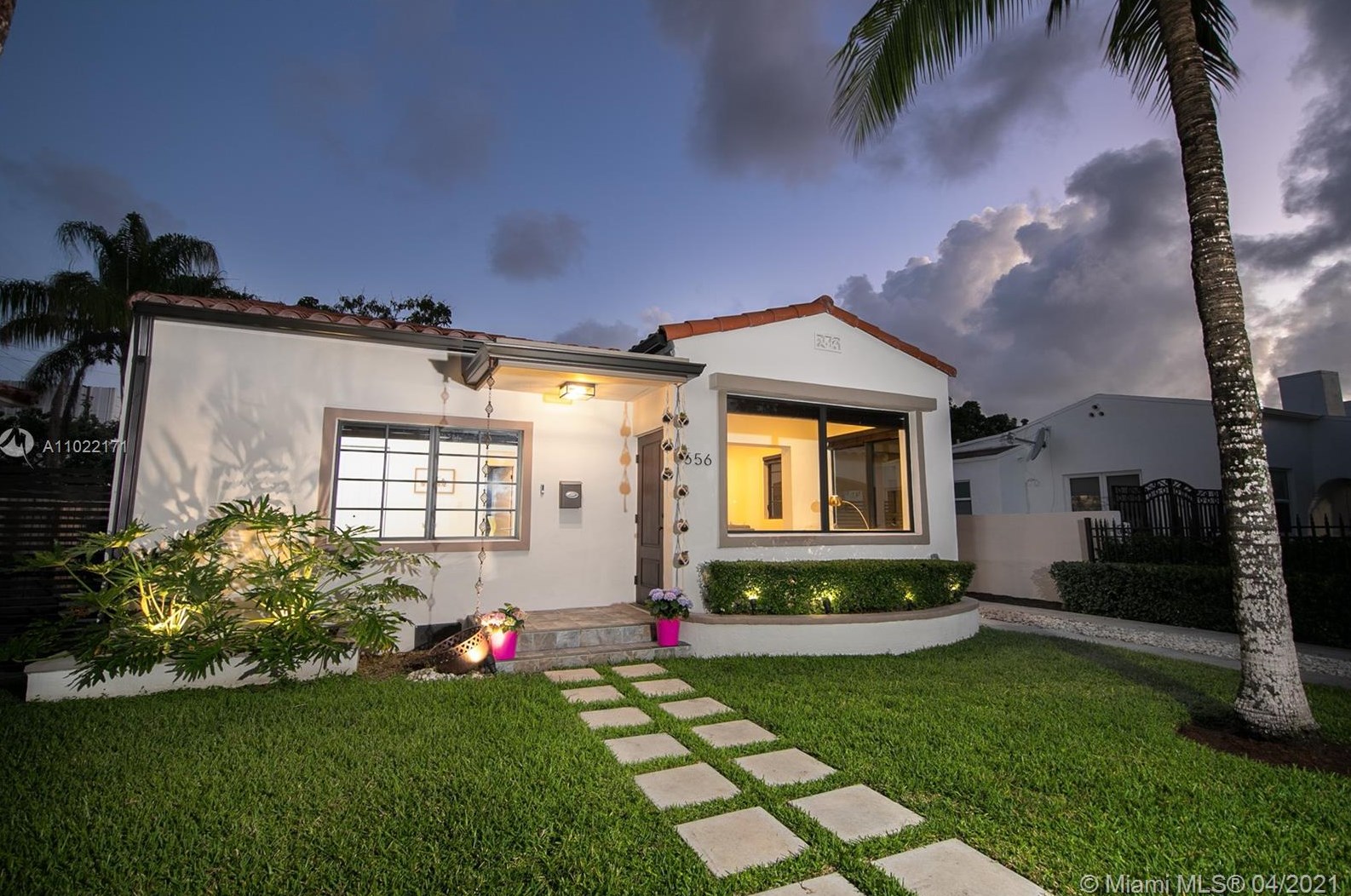 556 74th St, Miami, FL 33138-5028