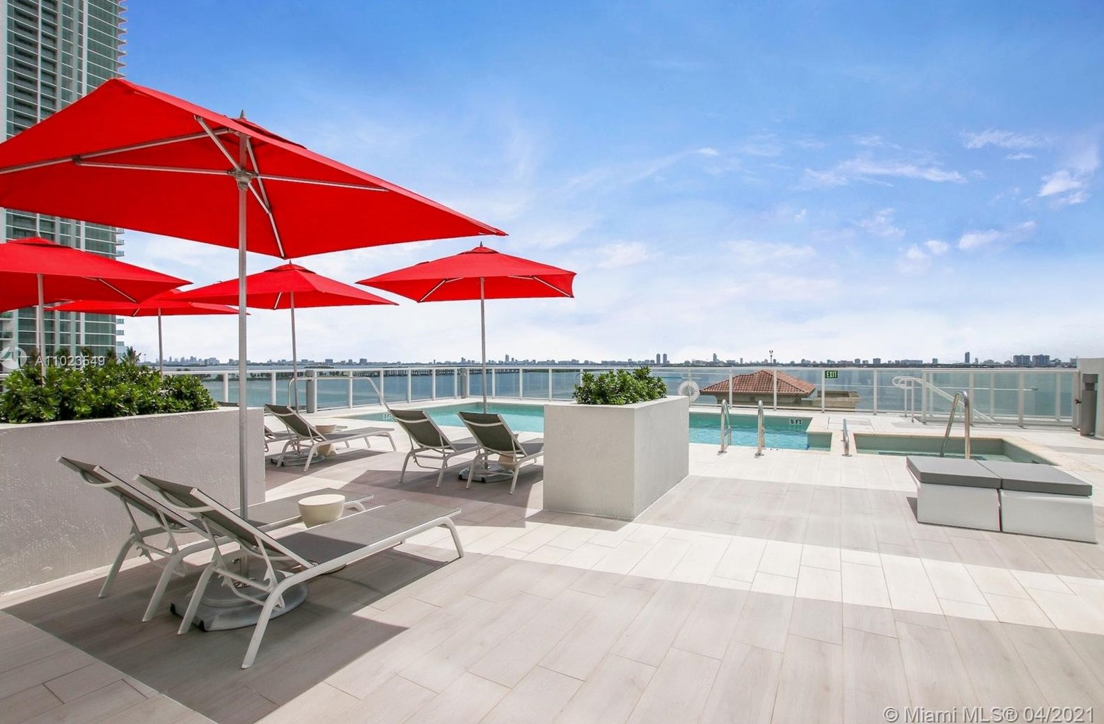 601 27th St Ne #906, Miami, FL 33137