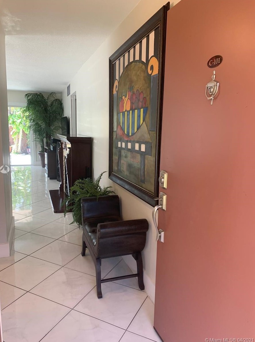 11217 Sw 88th St #101-c, Miami, FL 33176