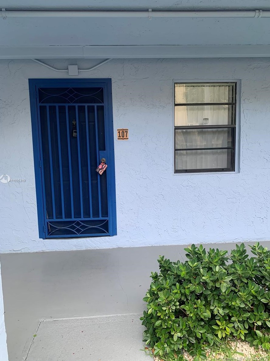9440 Fontainebleau Blvd Apt 107, Miami, FL 33172
