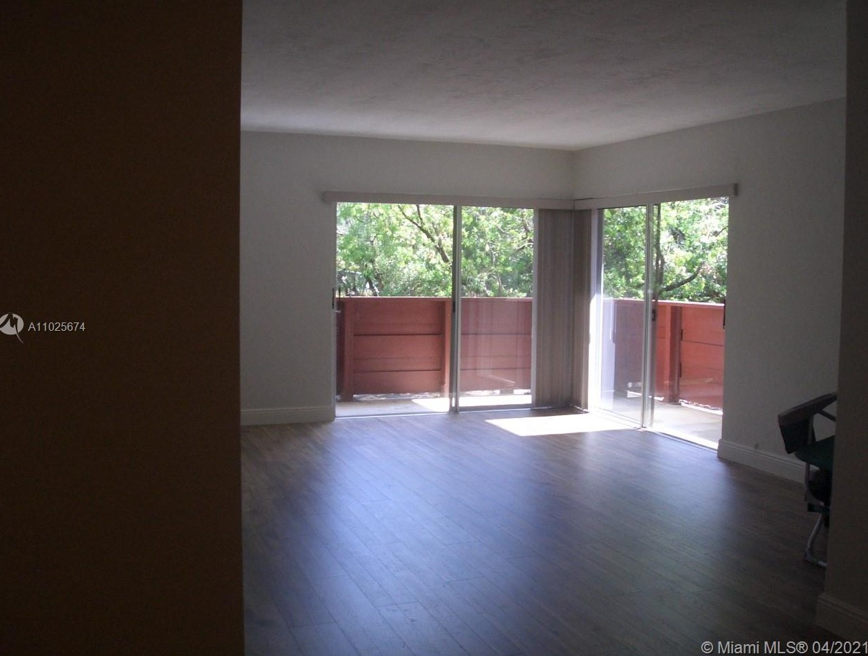 1205 Mariposa Ave #308, Miami, FL 33146