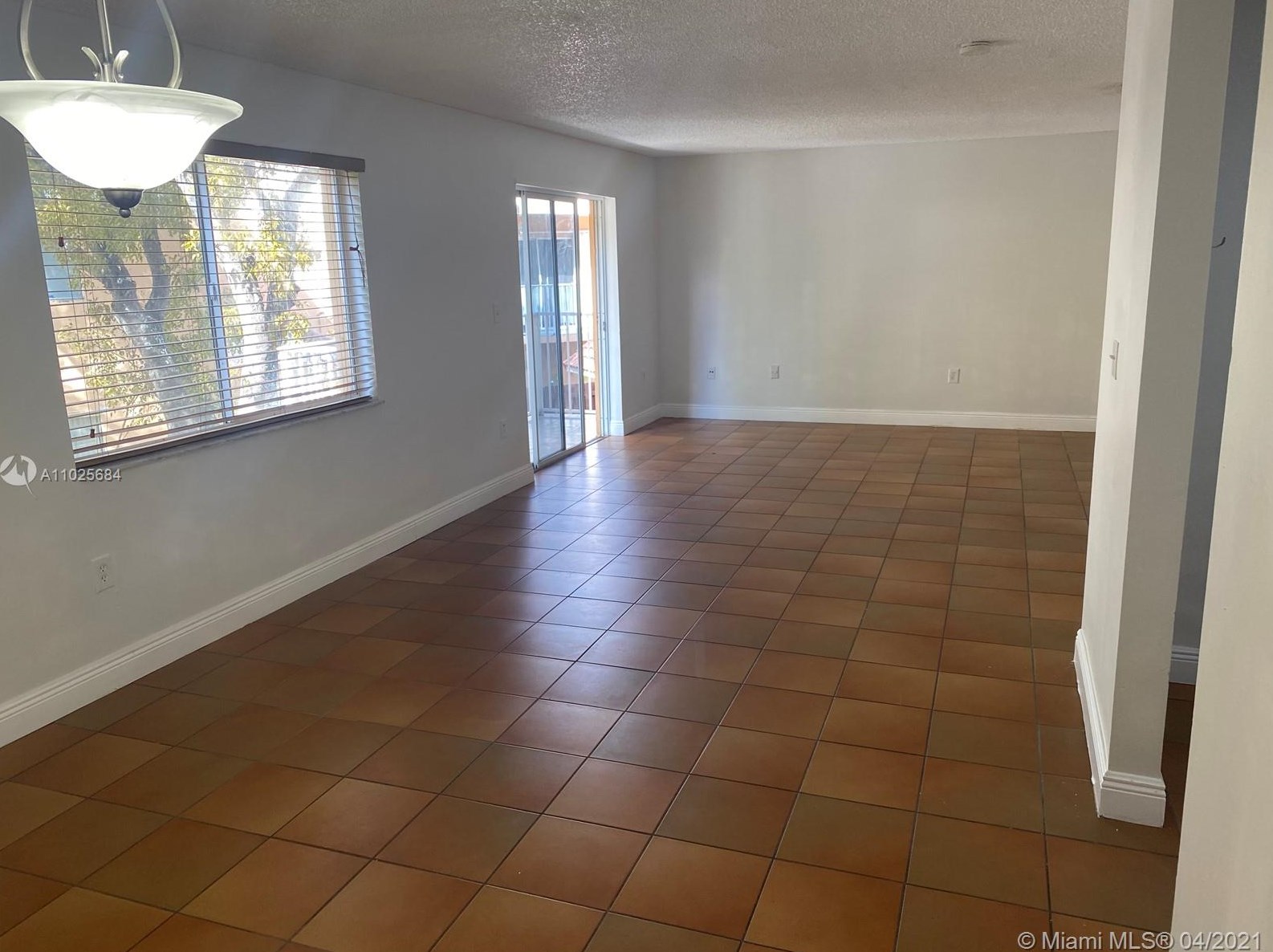 14905 Sw 80th St #201, Miami, FL 33193